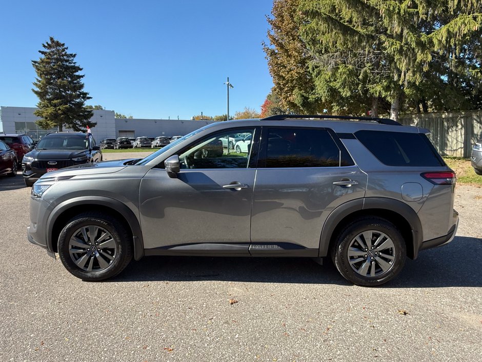 2024 Nissan Pathfinder SV-3