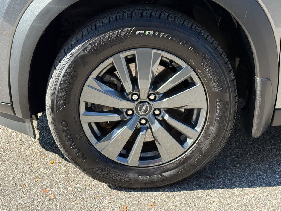 2024 Nissan Pathfinder SV-9