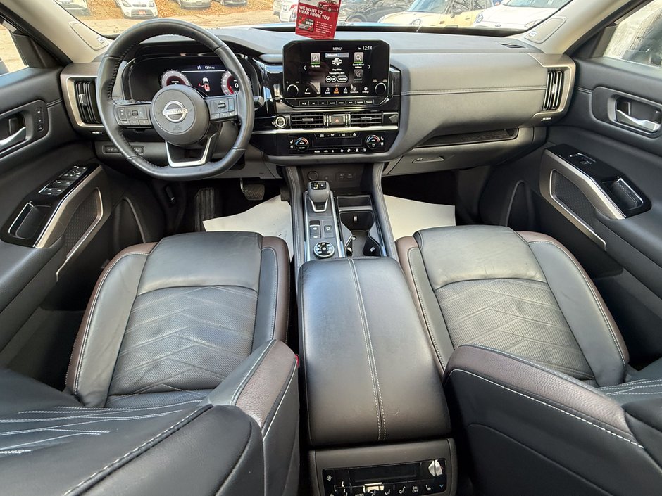 2024 Nissan Pathfinder Platinum-14