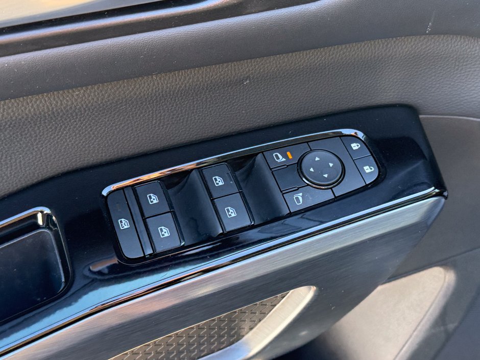 2024 Nissan Pathfinder SL-21