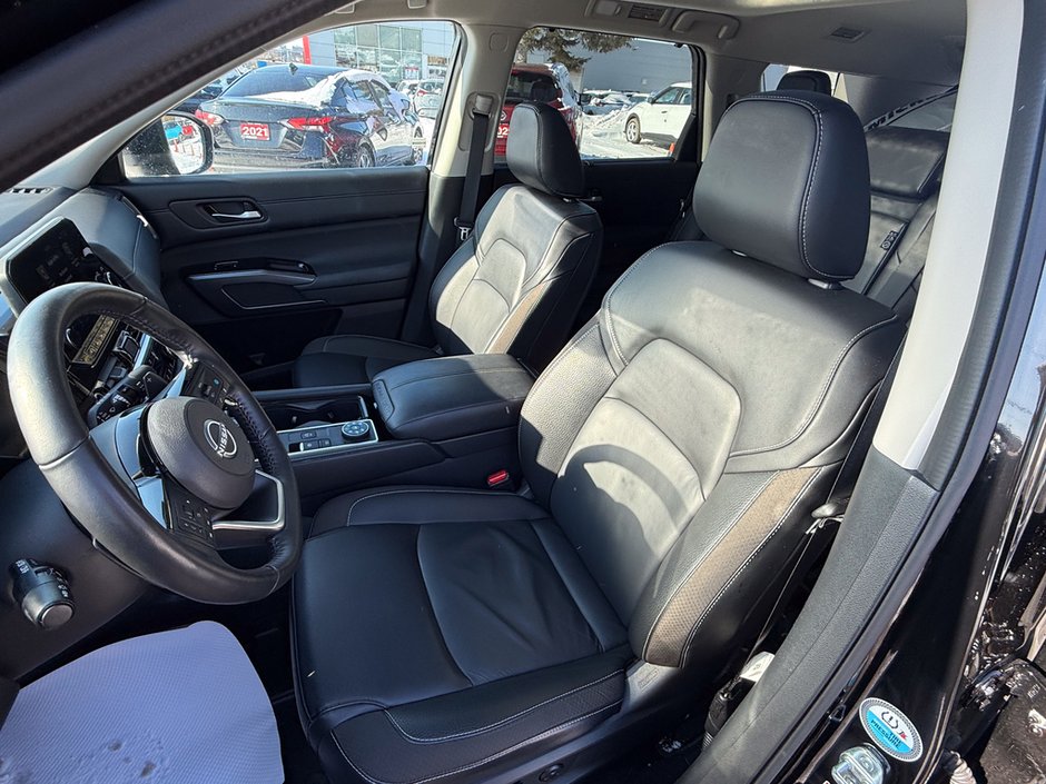 2024 Nissan Pathfinder SL-23