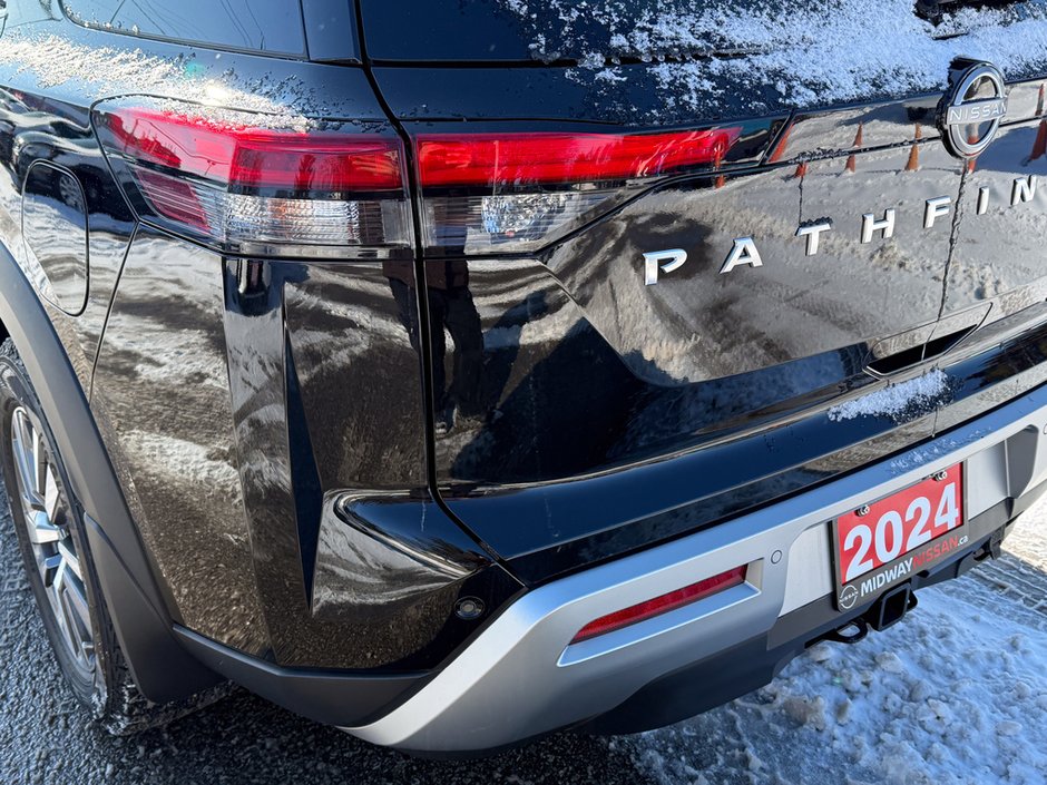 2024 Nissan Pathfinder SL-10
