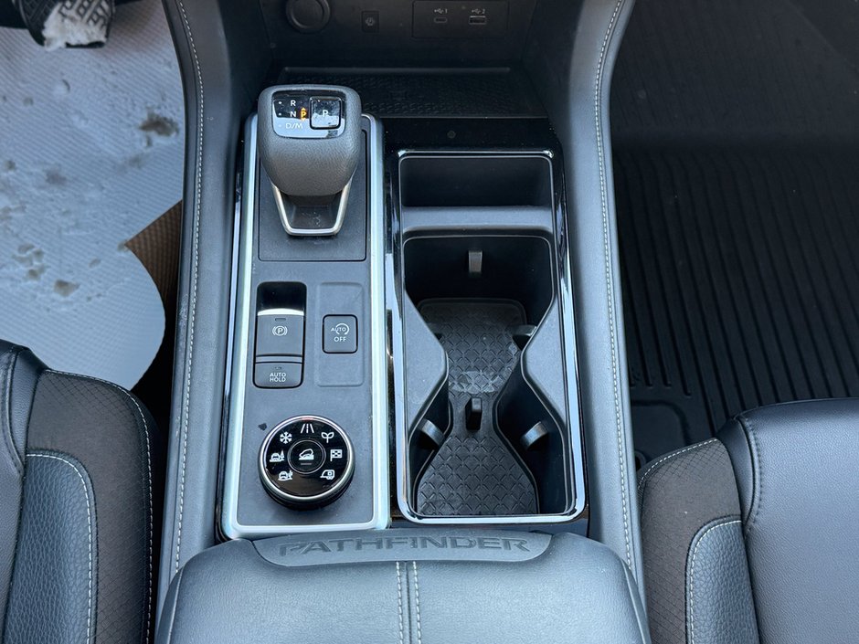 2024 Nissan Pathfinder SL-20