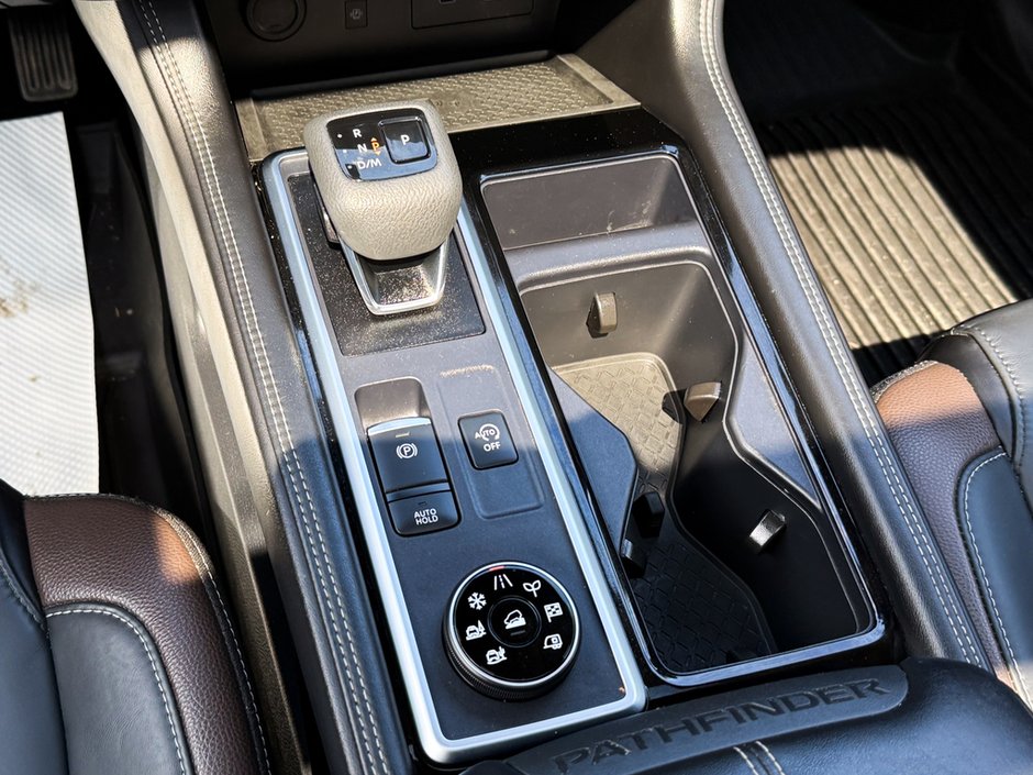 2024 Nissan Pathfinder Platinum-21