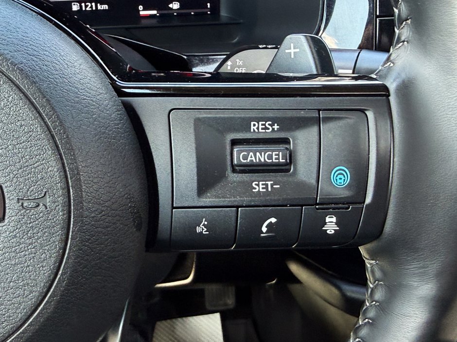 2024 Nissan Pathfinder Platinum-26