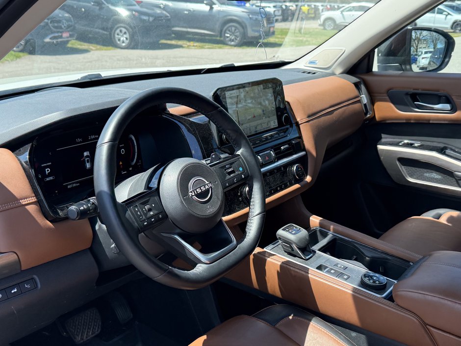 2024 Nissan Pathfinder Platinum-11