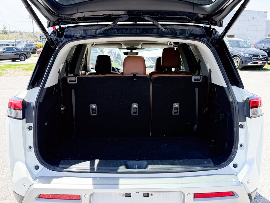 2024 Nissan Pathfinder Platinum-9