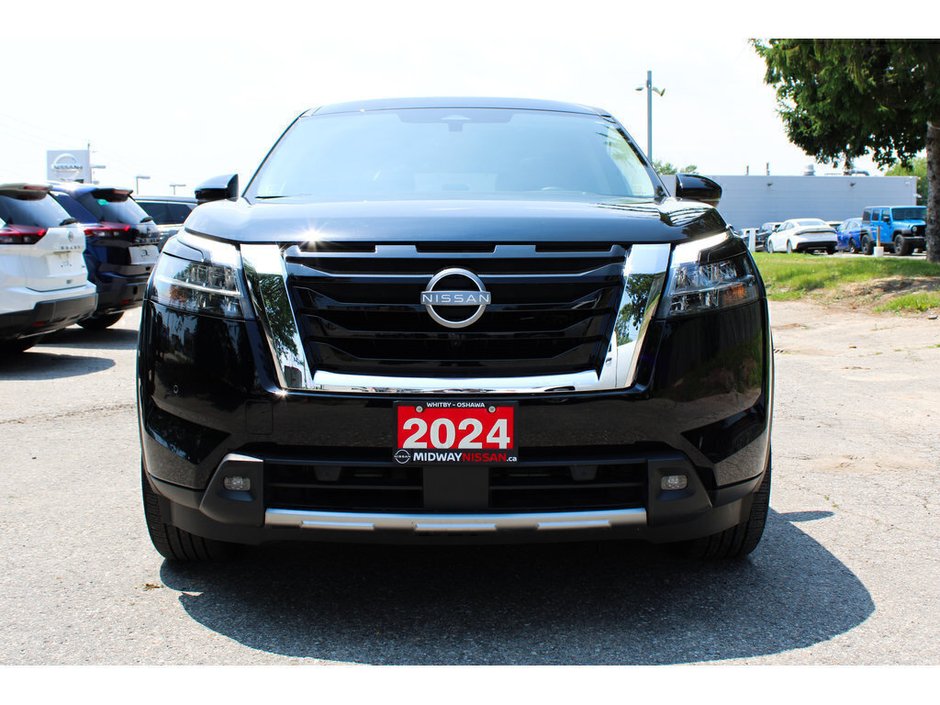 2024 Nissan Pathfinder Platinum-1