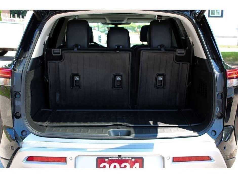 2024 Nissan Pathfinder Platinum-13