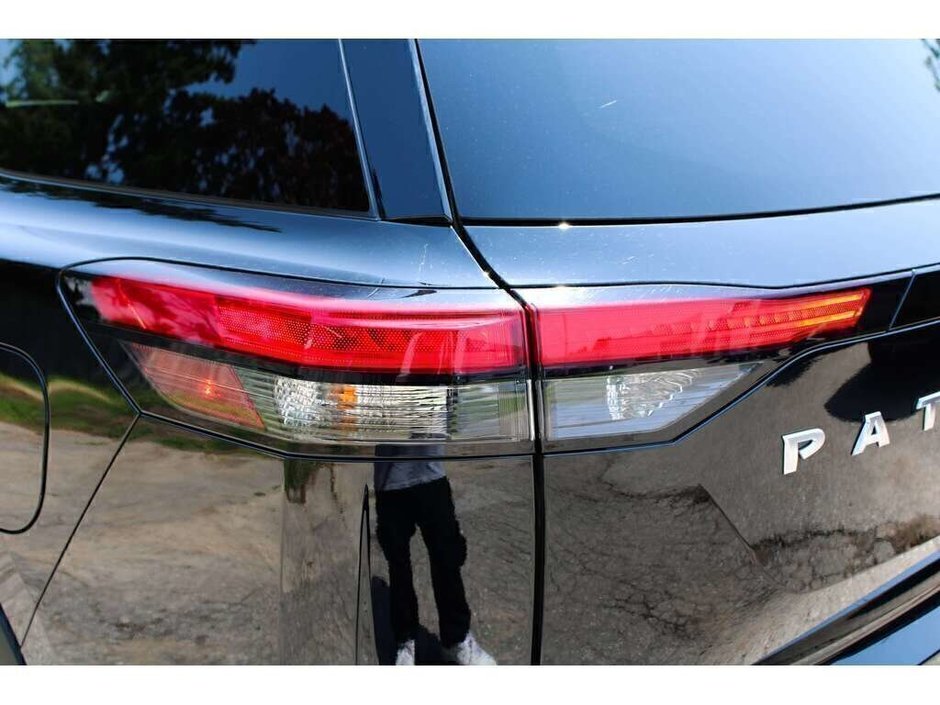 2024 Nissan Pathfinder Platinum-11