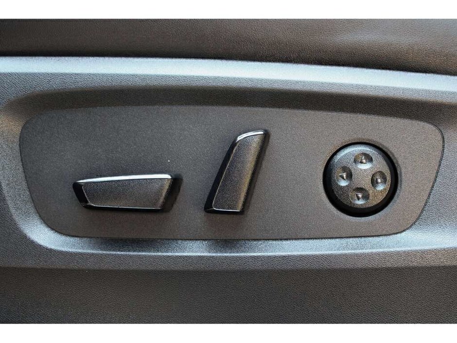 2024 Nissan Pathfinder Platinum-26
