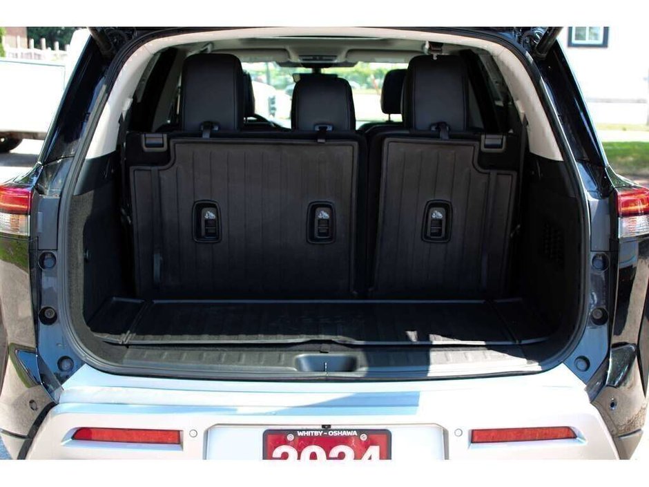 2024 Nissan Pathfinder Platinum-13