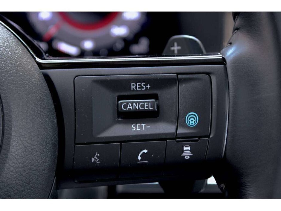 2024 Nissan Pathfinder Platinum-23
