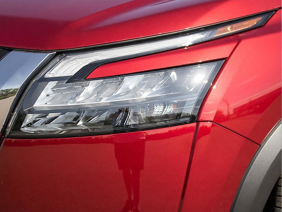 2025 Nissan Pathfinder SV-9