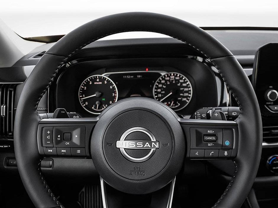 2025 Nissan Pathfinder SV-12