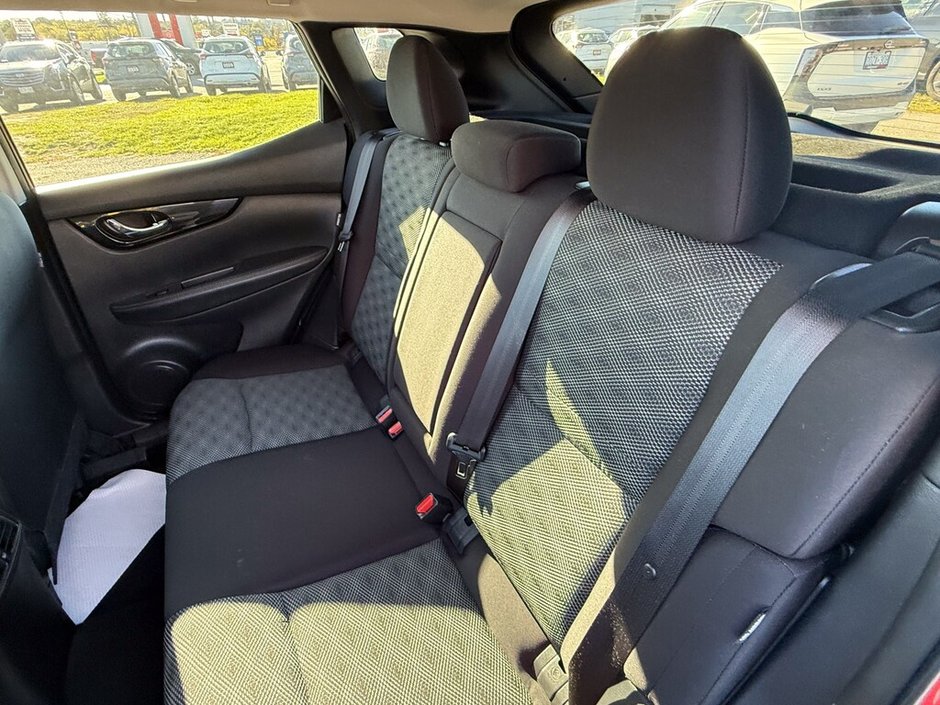 2022 Nissan Qashqai SV-14