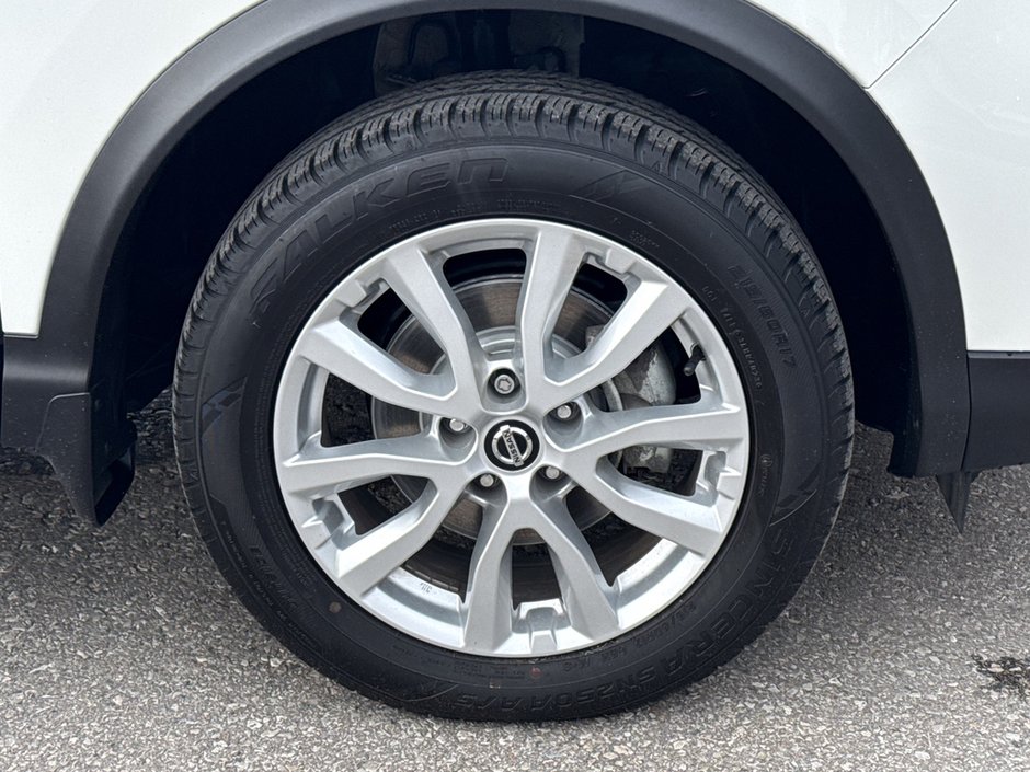 2023 Nissan Qashqai S-9