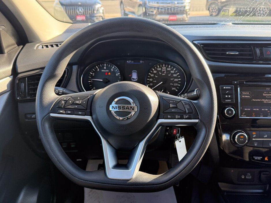 2023 Nissan Qashqai S-16