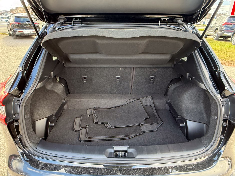 2023 Nissan Qashqai S-12