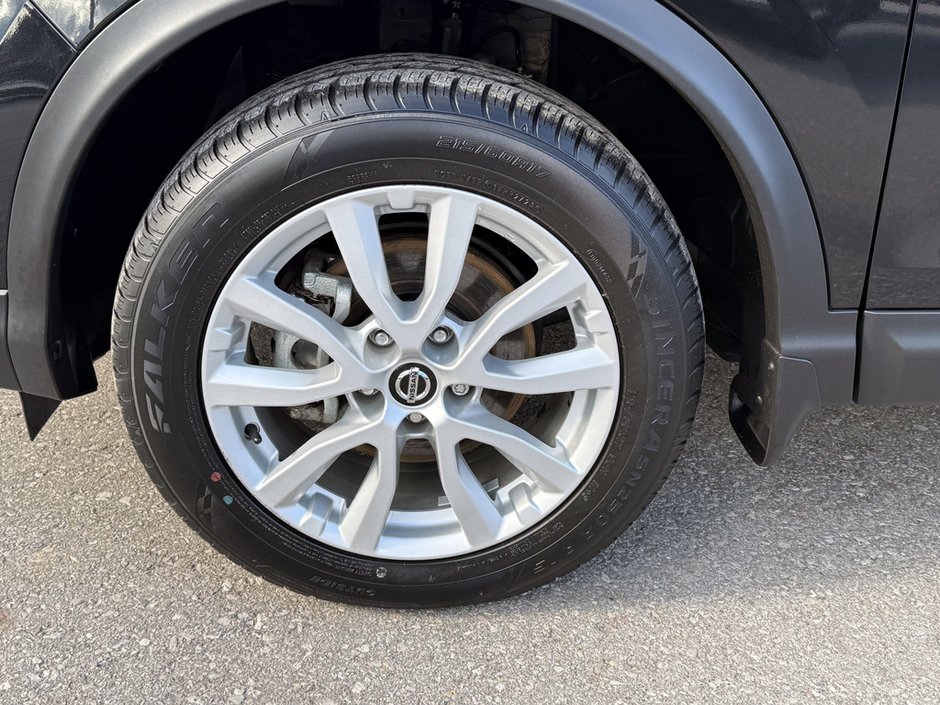 2023 Nissan Qashqai S-9