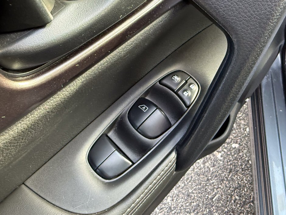 2023 Nissan Qashqai S-18