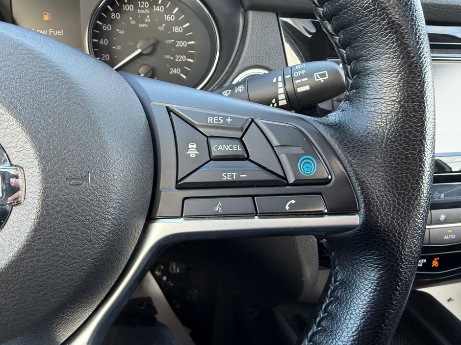 2023 Nissan Qashqai SV-23