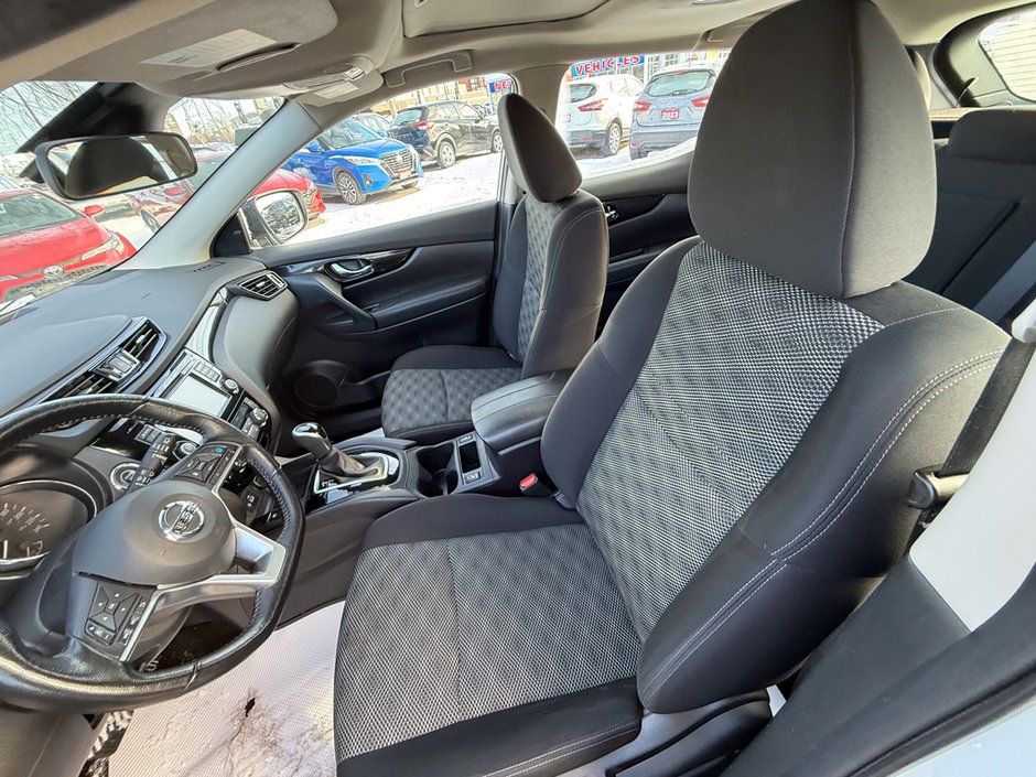 2023 Nissan Qashqai SV-19