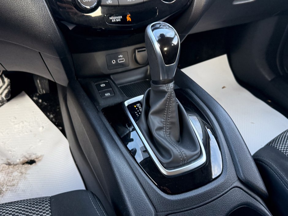 2023 Nissan Qashqai SV-17