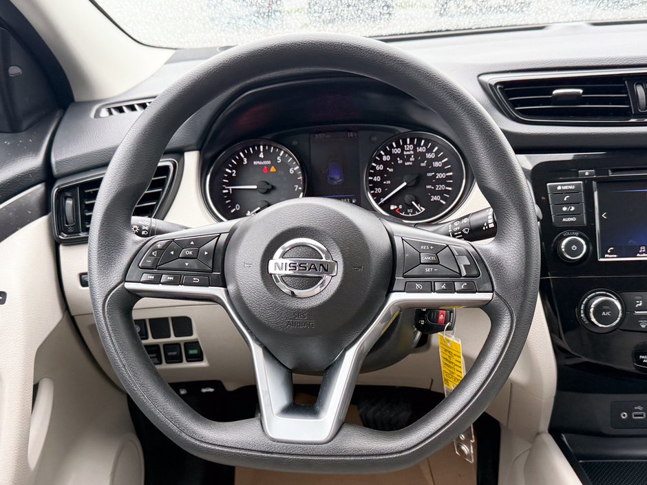 2023 Nissan Qashqai S-16
