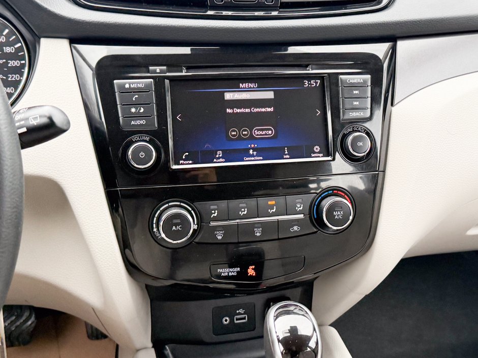 2023 Nissan Qashqai S-17