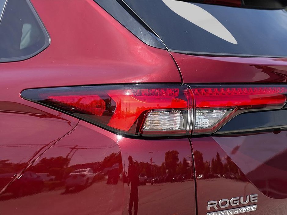 2026 Nissan Rogue Plug-in Hybrid Platinum-10