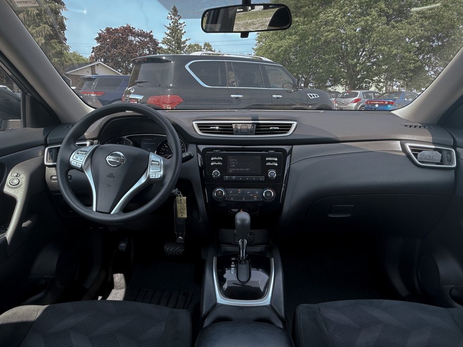 2016 Nissan Rogue S-16