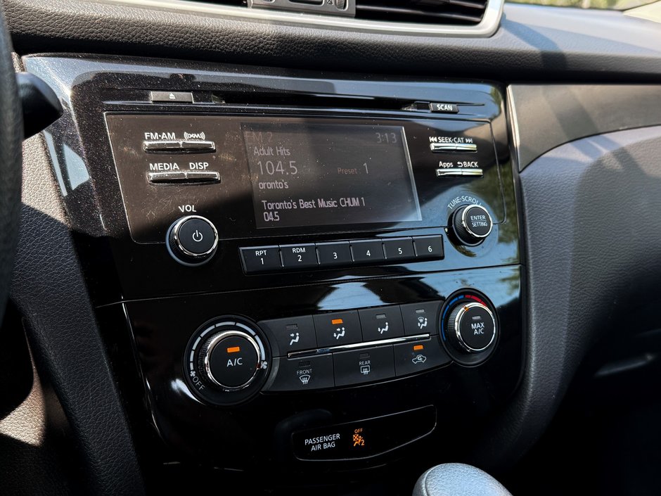2016 Nissan Rogue S-21