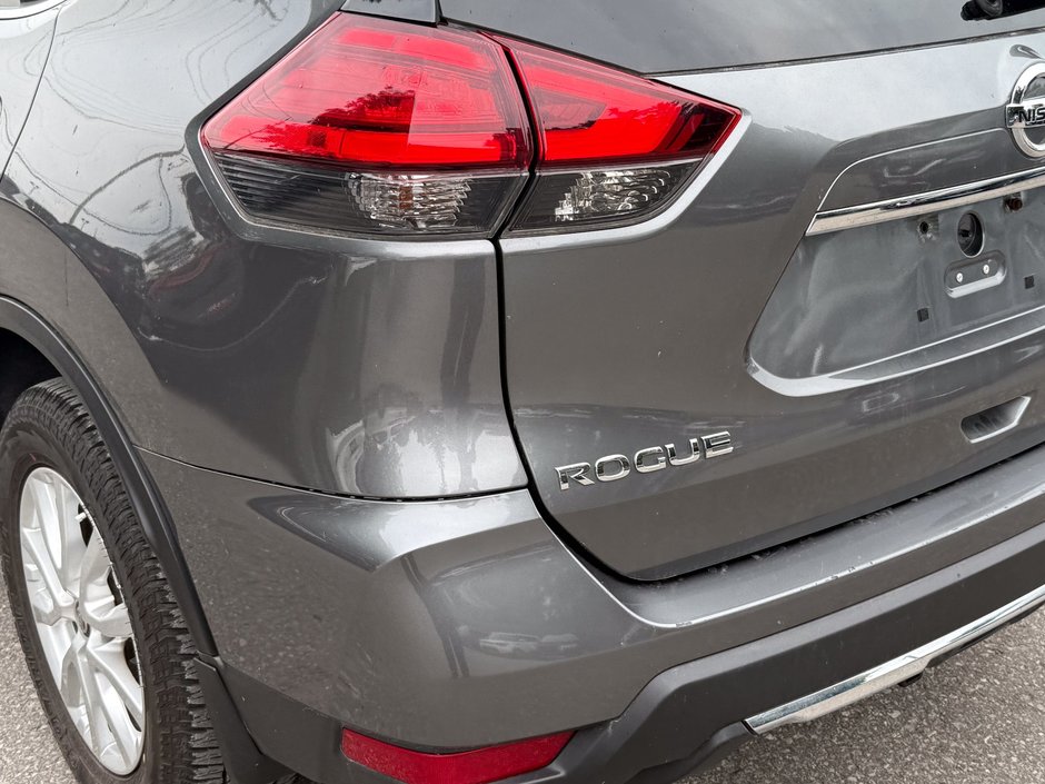 2017 Nissan Rogue SV-11