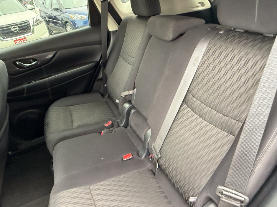 2020 Nissan Rogue S-14