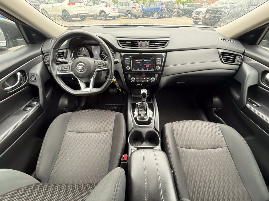 2020 Nissan Rogue S-16