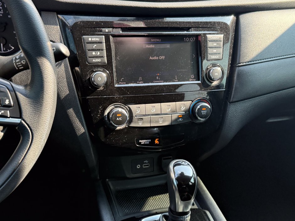 2020 Nissan Rogue SV-18