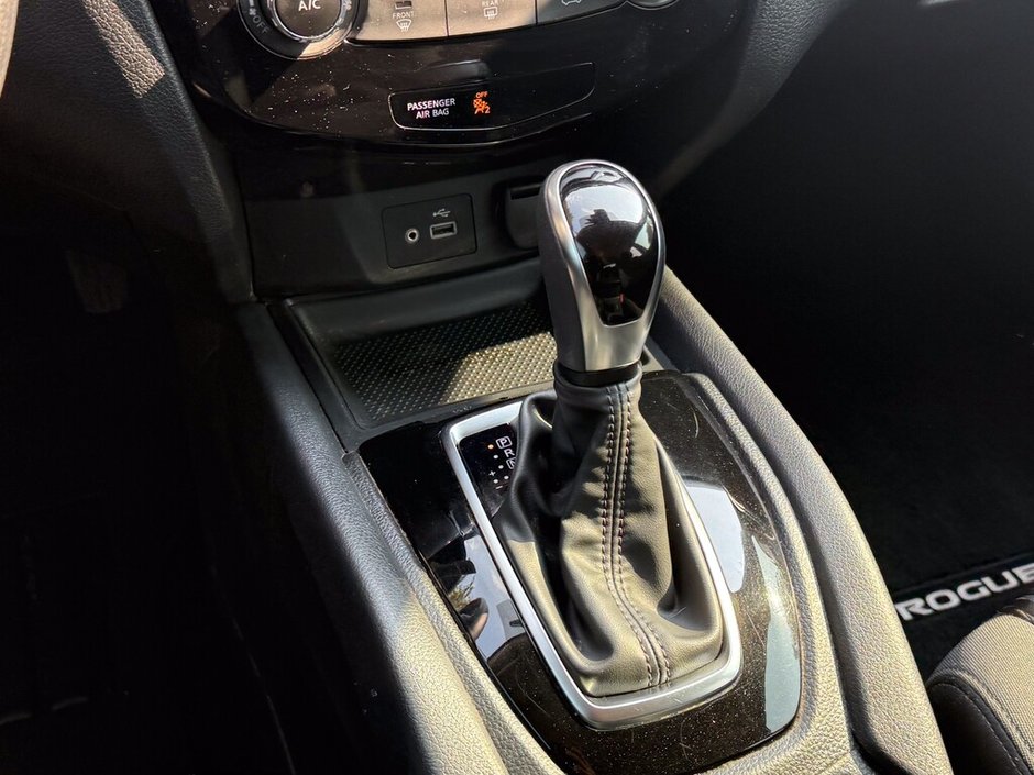 2020 Nissan Rogue SV-19