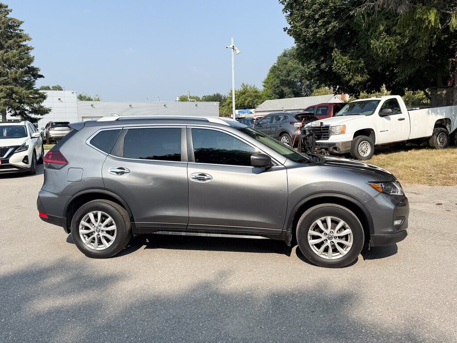 2020 Nissan Rogue SV-8