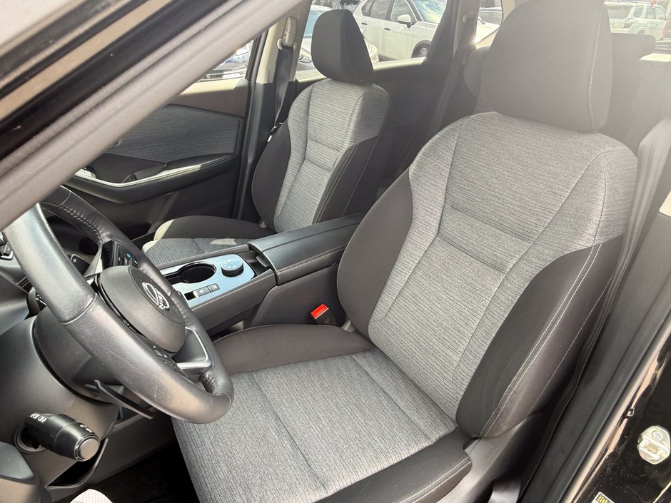 2022 Nissan Rogue SV-21