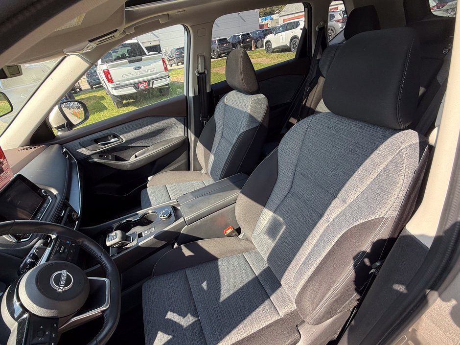 2023 Nissan Rogue SV-23