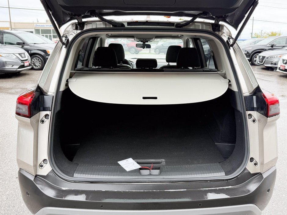 2023 Nissan Rogue SV-10