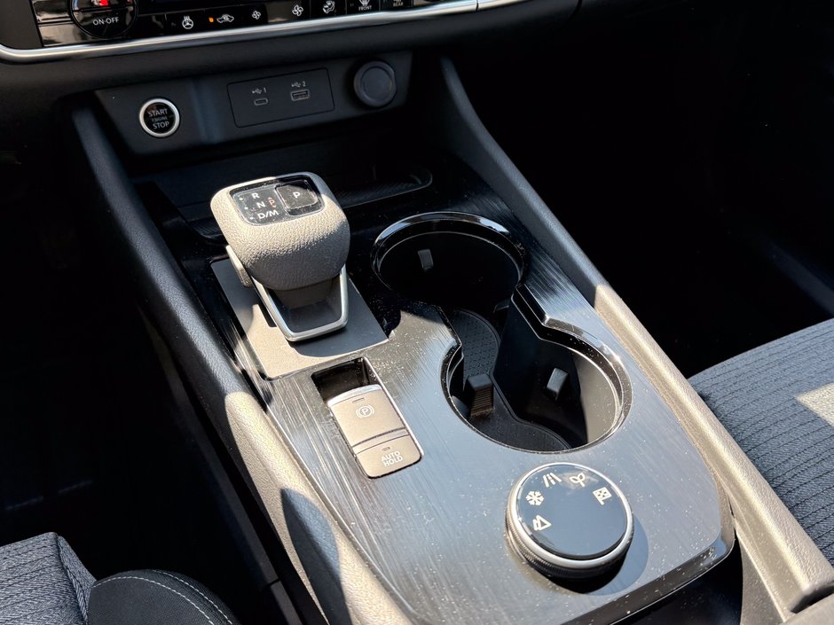 2023 Nissan Rogue SV-21