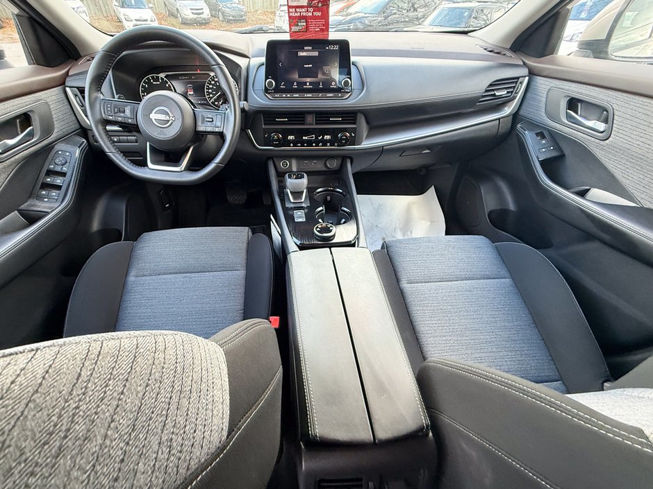 2023 Nissan Rogue SV-15