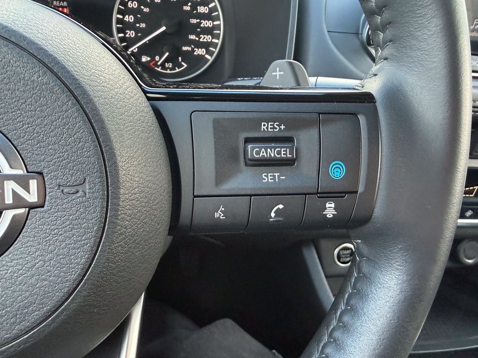 2023 Nissan Rogue SV-22