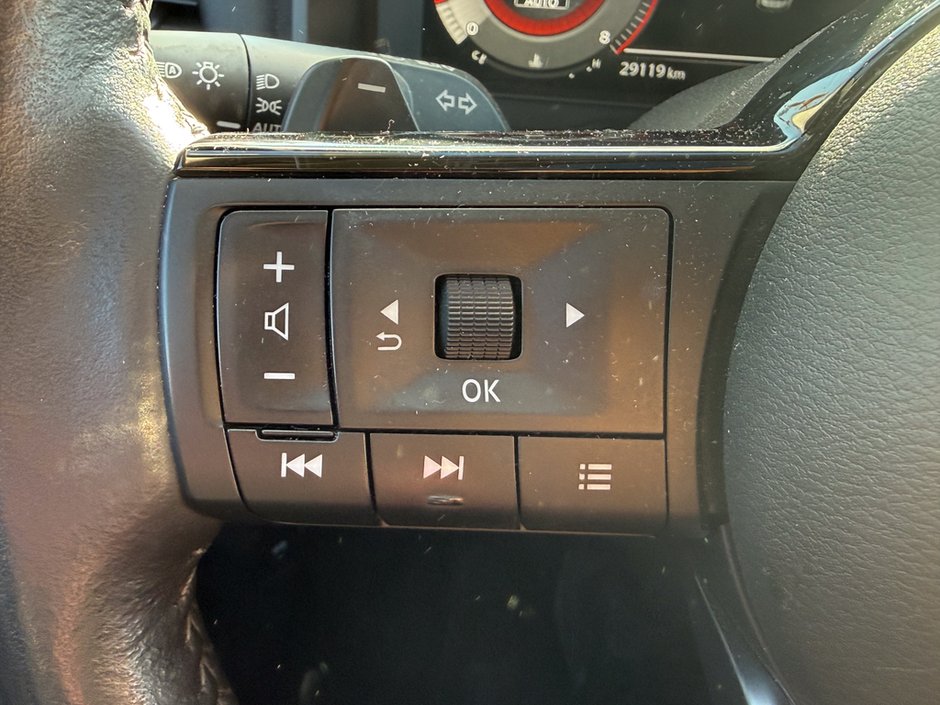 2023 Nissan Rogue Platinum-19