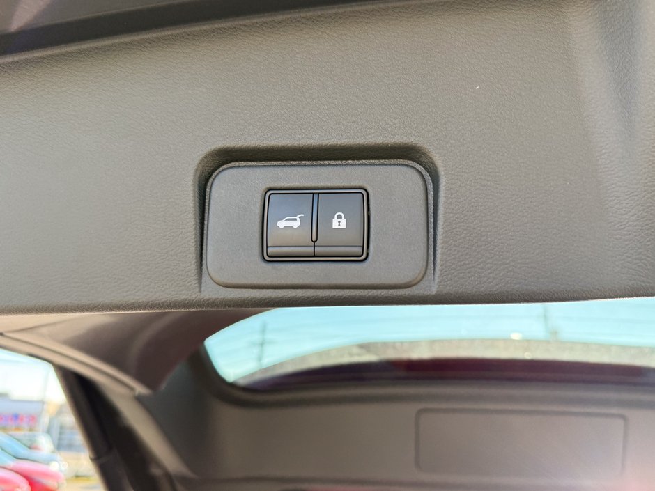 2023 Nissan Rogue Platinum-13