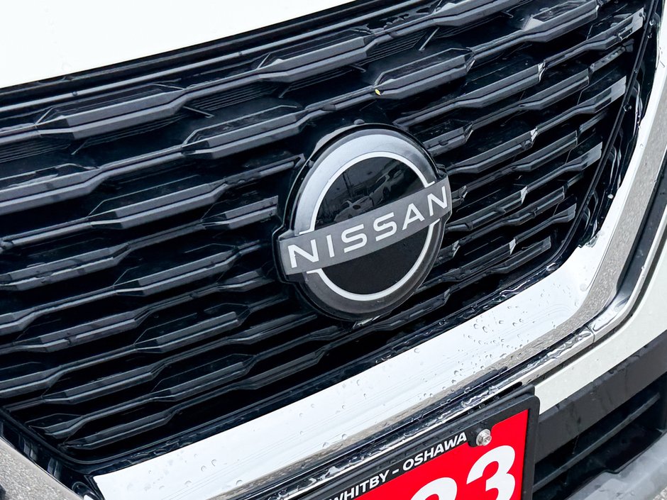 2023 Nissan Rogue S-9