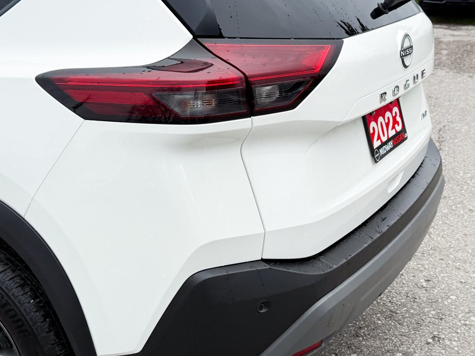 2023 Nissan Rogue S-11