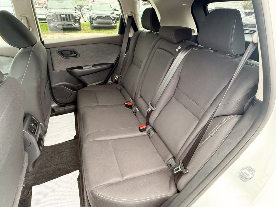 2023 Nissan Rogue S-14